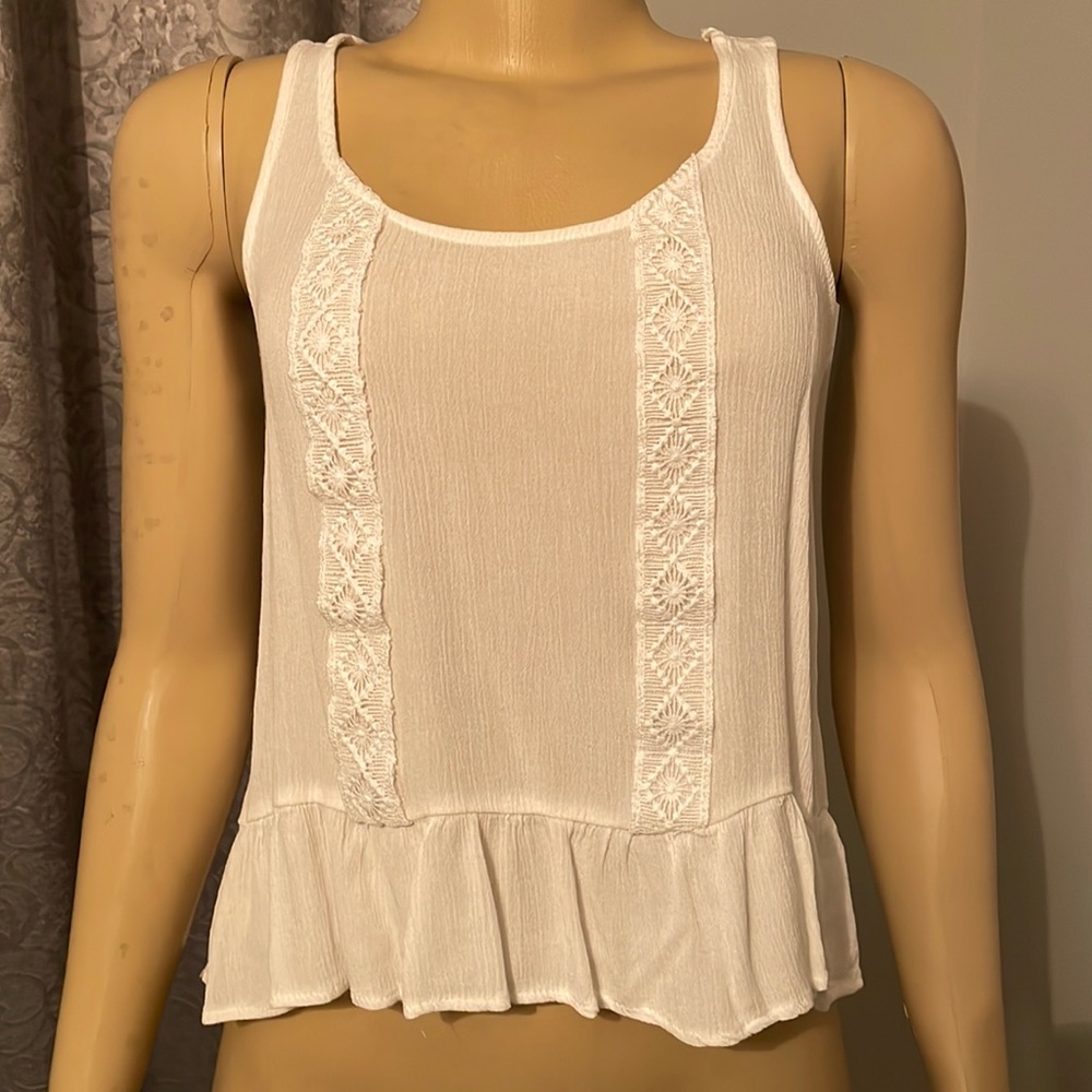 Super cute white tank